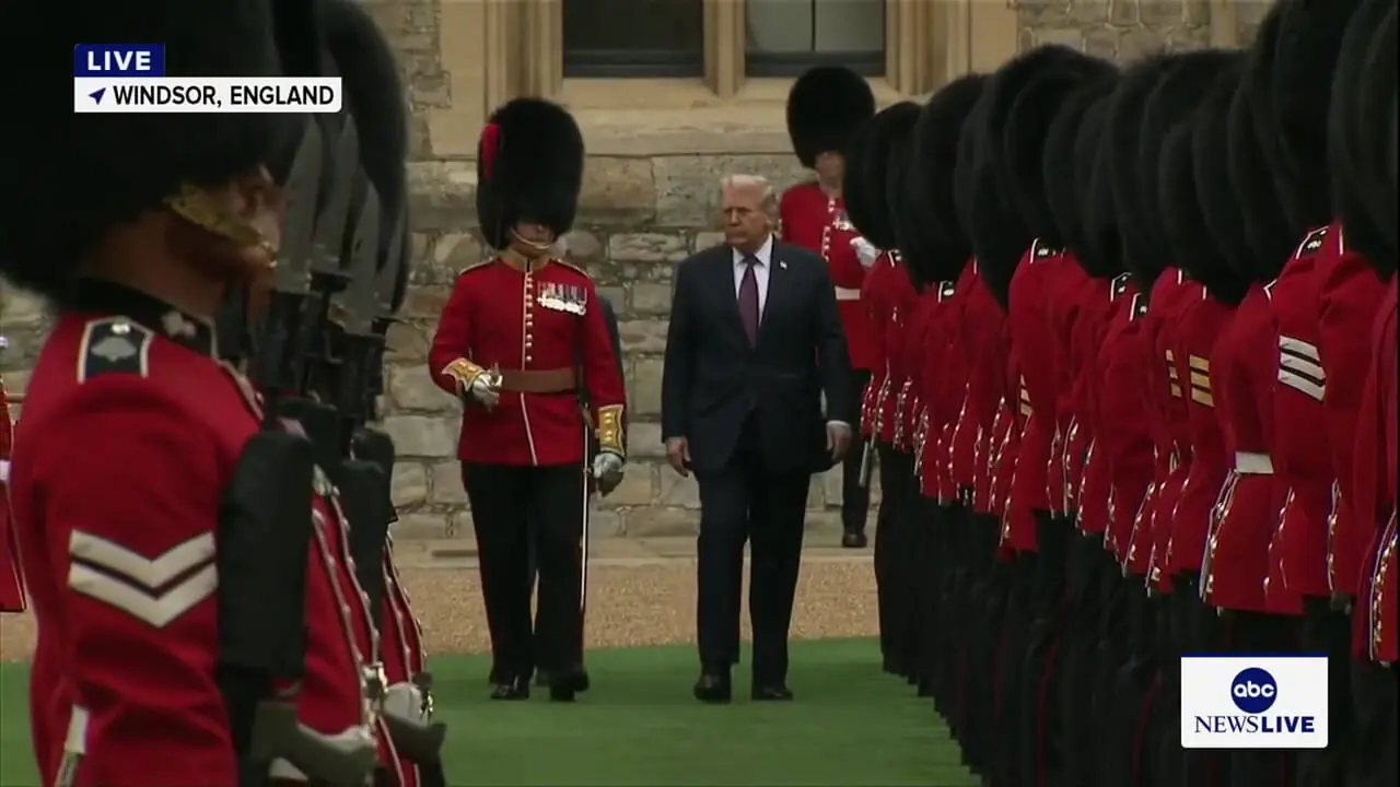 ببینید؛ استقبال رسمی شاه چارلز از ترامپ و همسرش در کاخ وینزر