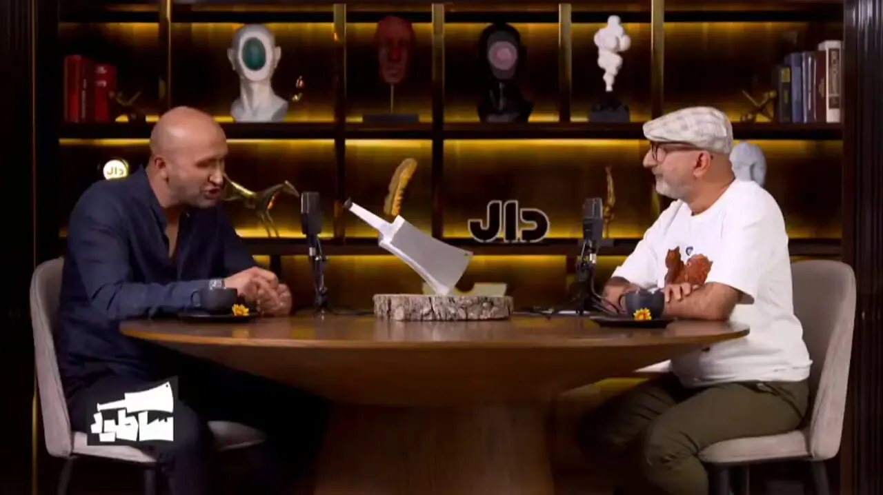 سازنده مجسمه آرش کمانگیر در میدان ونک: یک مدیر گیر داده بود که چرا سیکس پک دارد؟ تحریک کننده است!