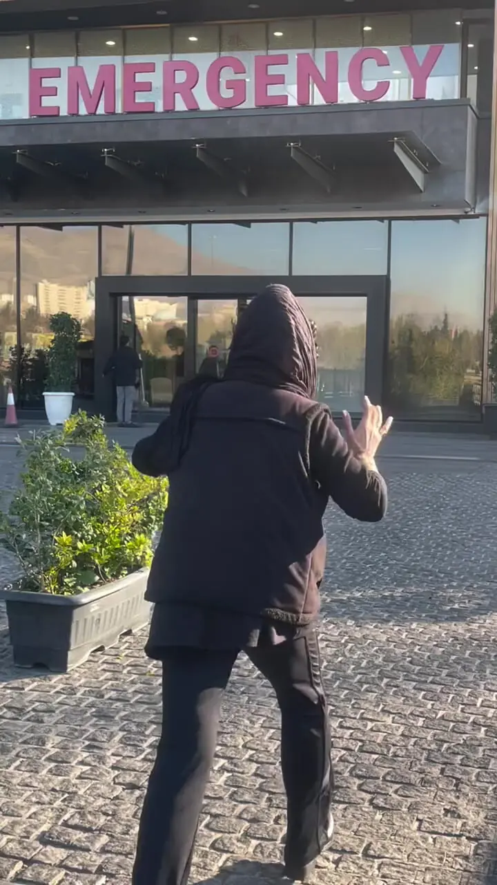 ویدئوی غم‌انگیز اعلام خبر درگذشت هادی مرزبان توسط همسرش