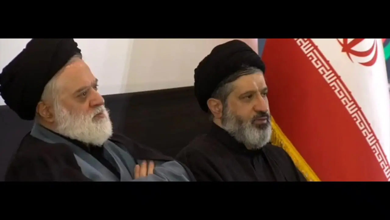چهره‌های ارشد نظام و فرزندان رهبر شهید در مراسم چهلم