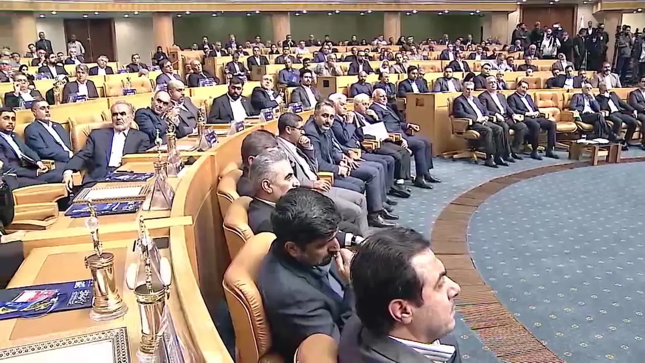 پزشکیان: ترامپ علناً می‌گوید می‌خواهم نفت و گاز ایران تصاحب کنم